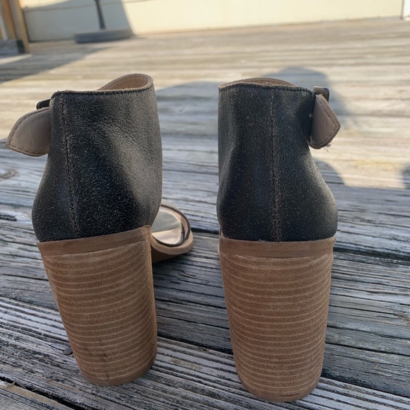 KELSI DAGGER Leather Brooklyn Mayfair Sandals 71/2 - Picture 7 of 8